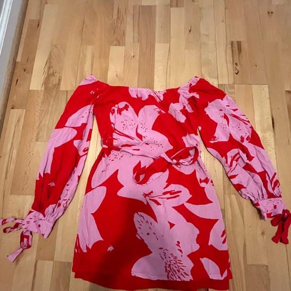 Bardot Dariela floral off the shoulder mini dress - Picture 4 of 4